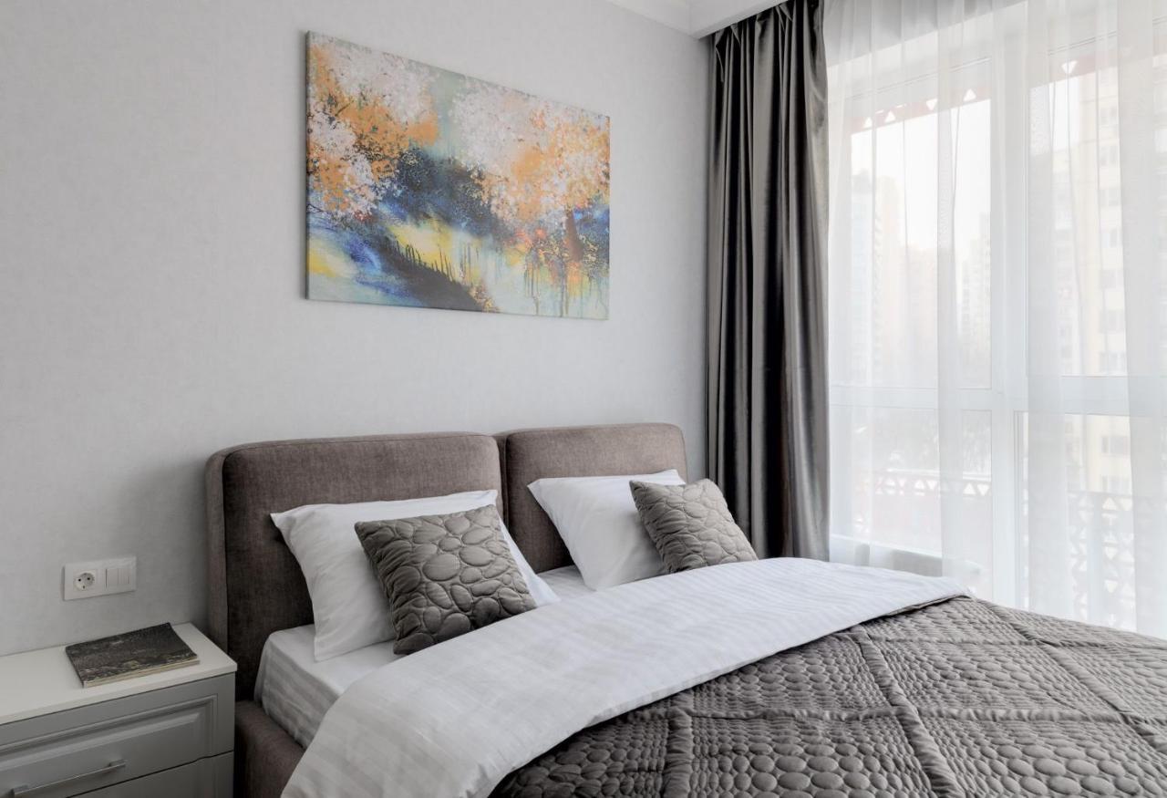 Modern New Cozy Apartment Kvartet Railway Station Киев Екстериор снимка