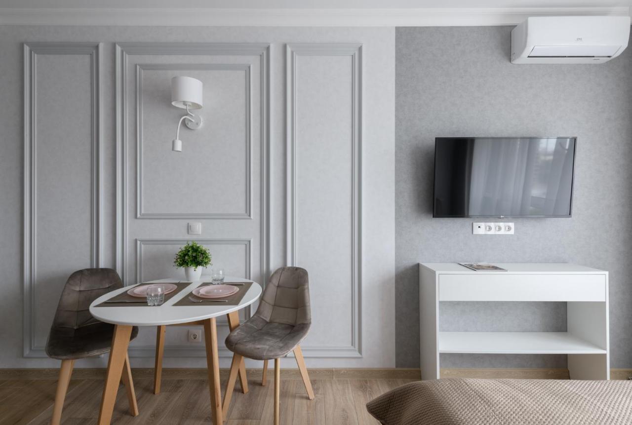 Modern New Cozy Apartment Kvartet Railway Station Киев Екстериор снимка