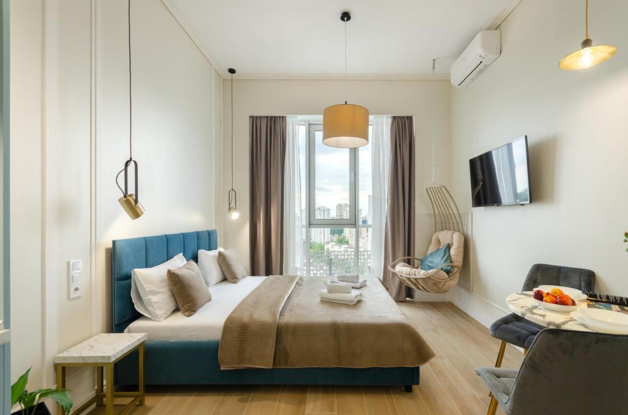 Modern New Cozy Apartment Kvartet Railway Station Киев Екстериор снимка