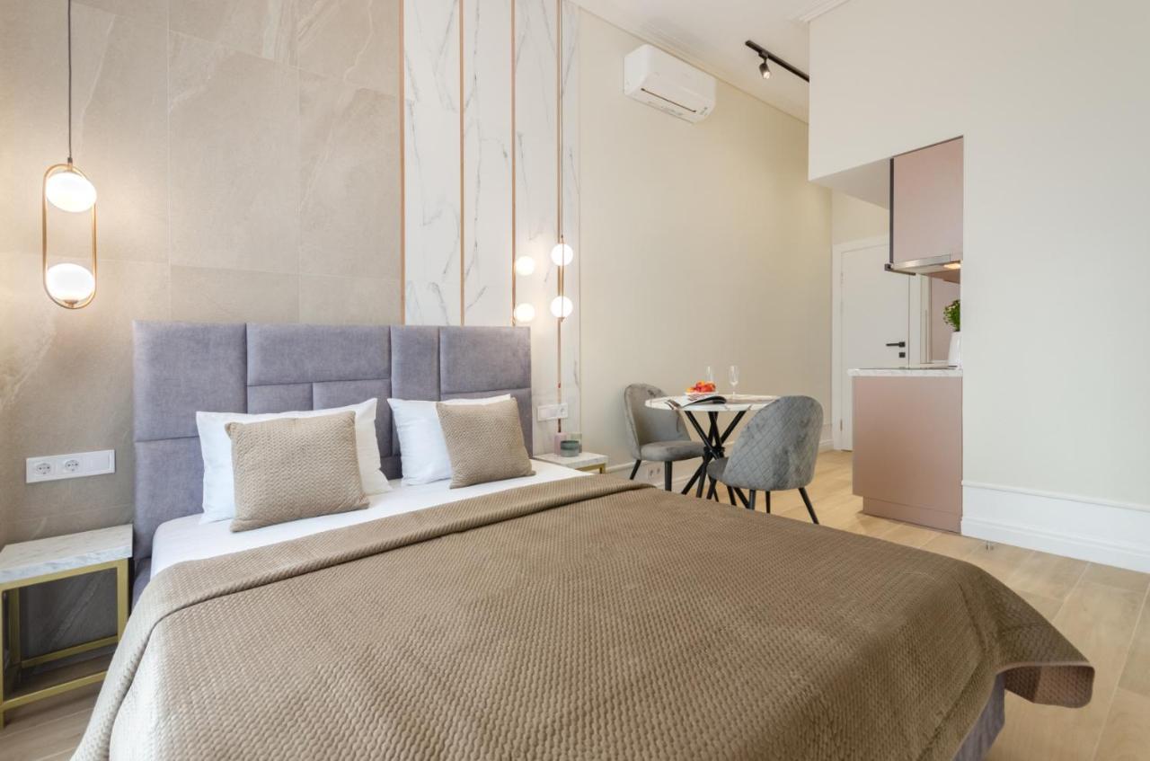 Modern New Cozy Apartment Kvartet Railway Station Киев Екстериор снимка