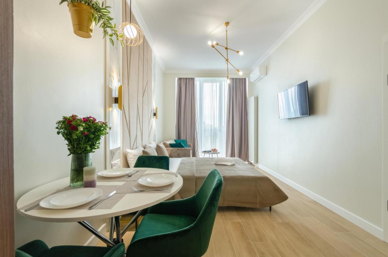 Modern New Cozy Apartment Kvartet Railway Station Киев Екстериор снимка