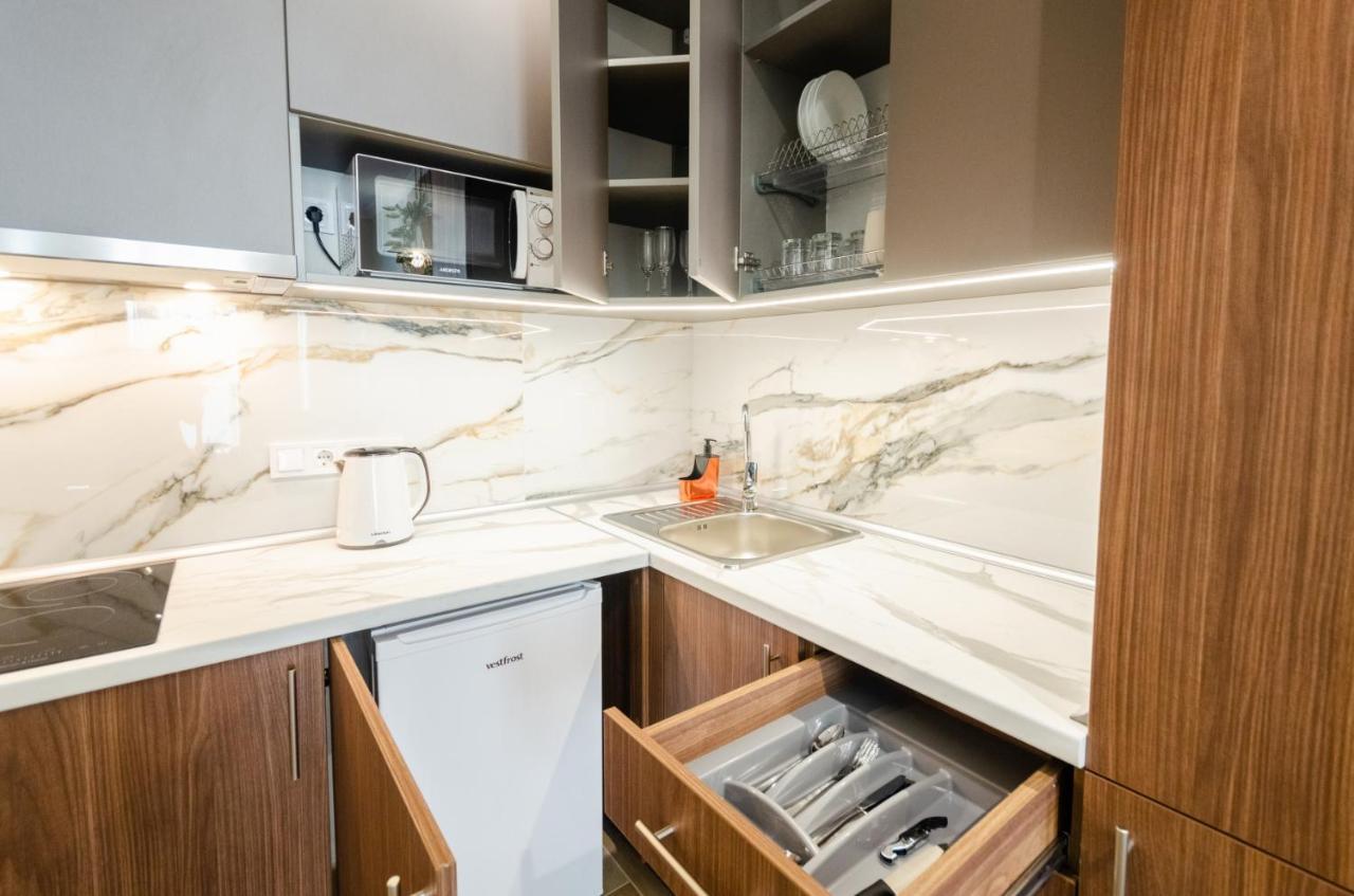 Modern New Cozy Apartment Kvartet Railway Station Киев Екстериор снимка