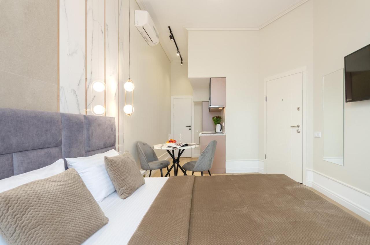 Modern New Cozy Apartment Kvartet Railway Station Киев Екстериор снимка