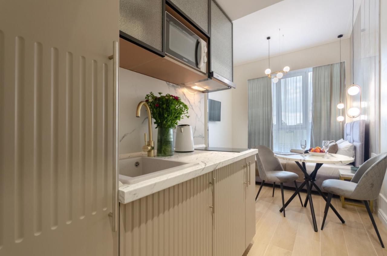 Modern New Cozy Apartment Kvartet Railway Station Киев Екстериор снимка