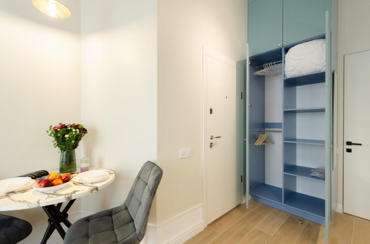 Modern New Cozy Apartment Kvartet Railway Station Киев Екстериор снимка