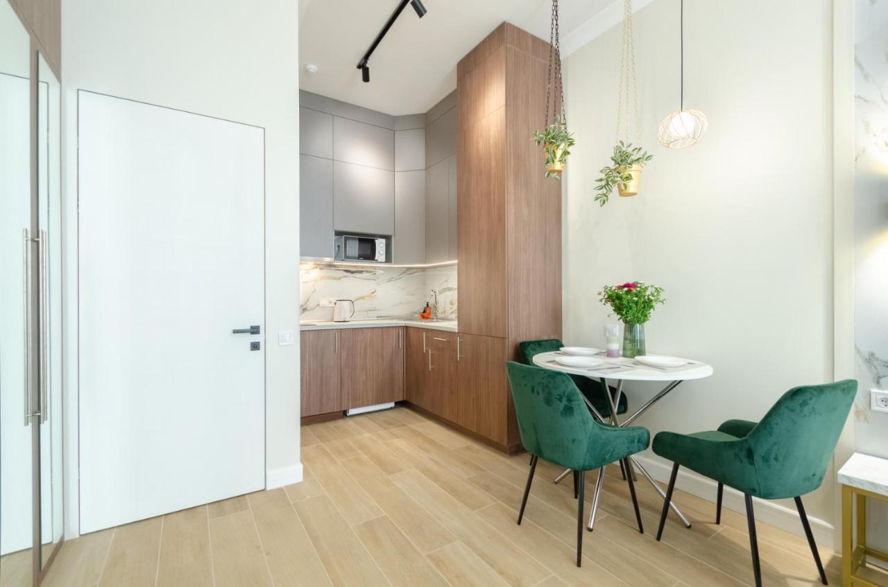 Modern New Cozy Apartment Kvartet Railway Station Киев Екстериор снимка