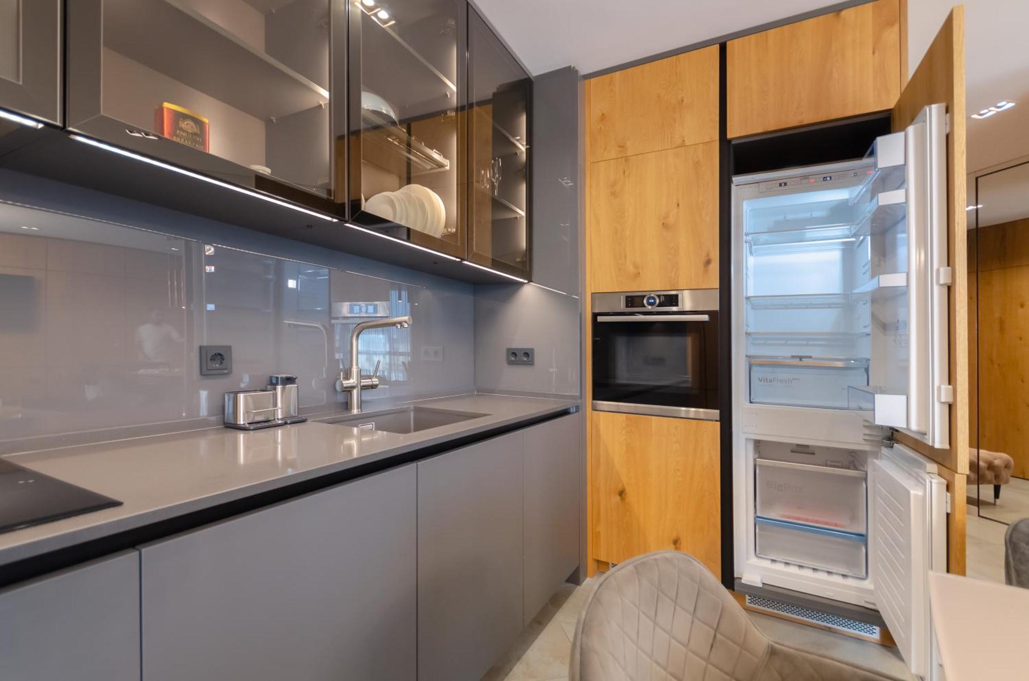 Modern New Cozy Apartment Kvartet Railway Station Киев Екстериор снимка