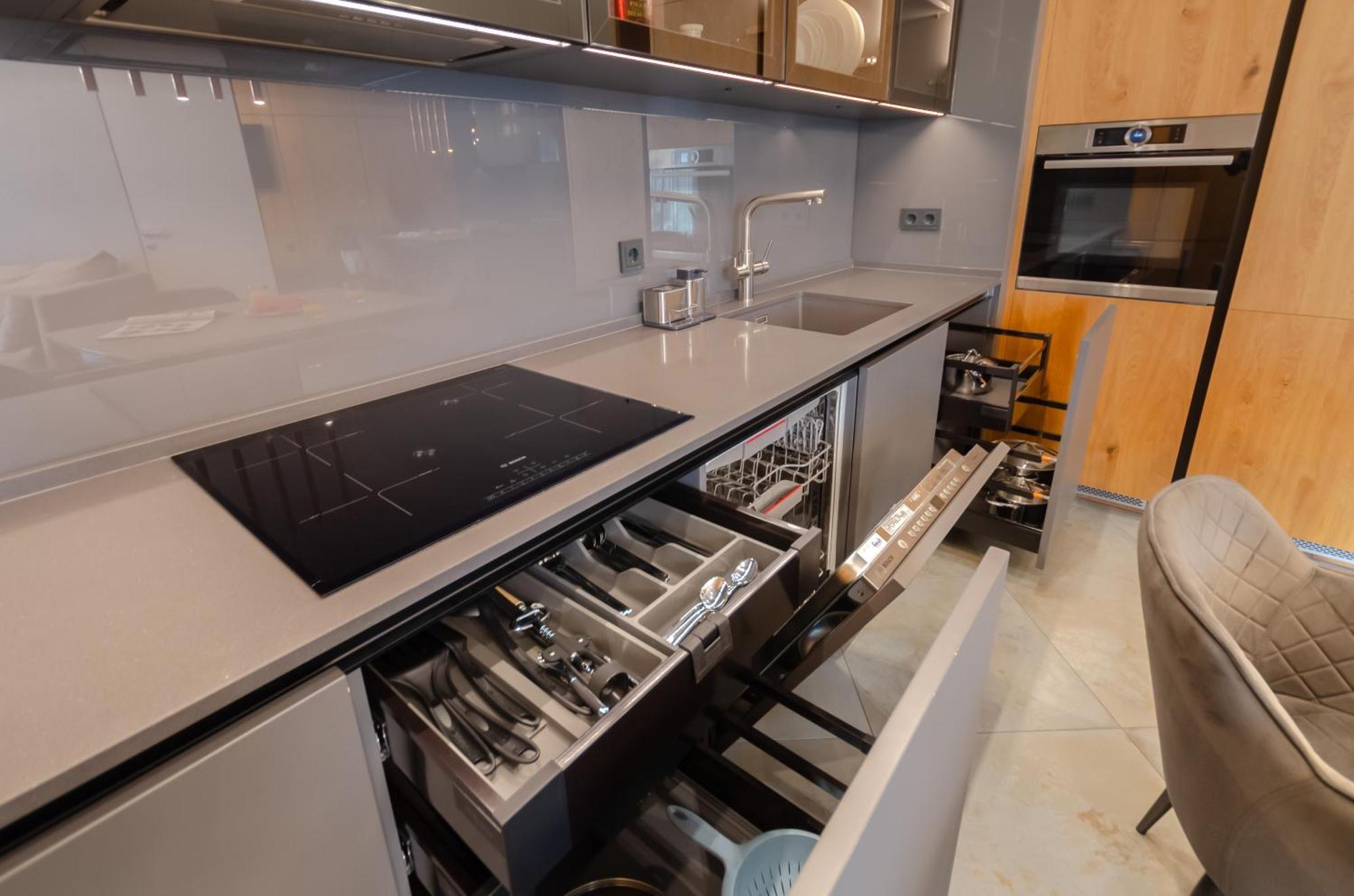 Modern New Cozy Apartment Kvartet Railway Station Киев Екстериор снимка
